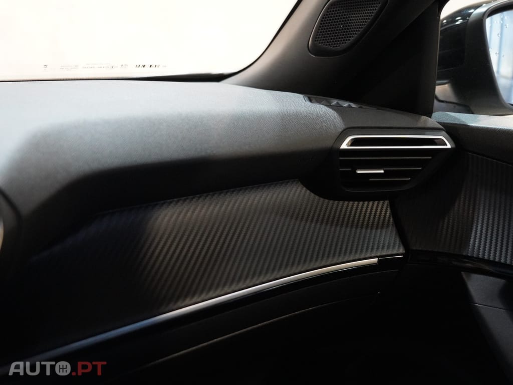 Peugeot 2008 1.2 PureTech Allure