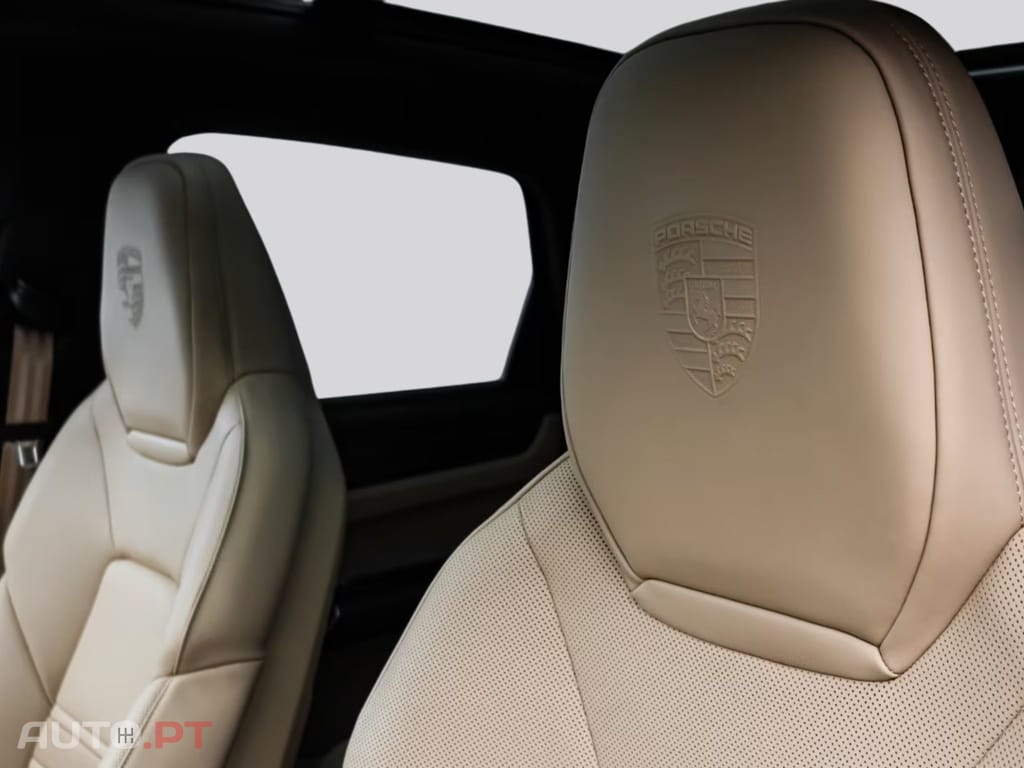 Porsche Cayenne E-Hybrid I.V.A DEDUTIVEL 