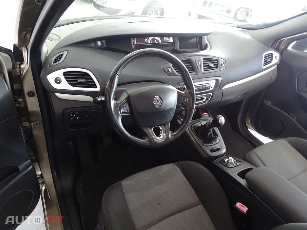 Renault Scénic 1.5 Dci