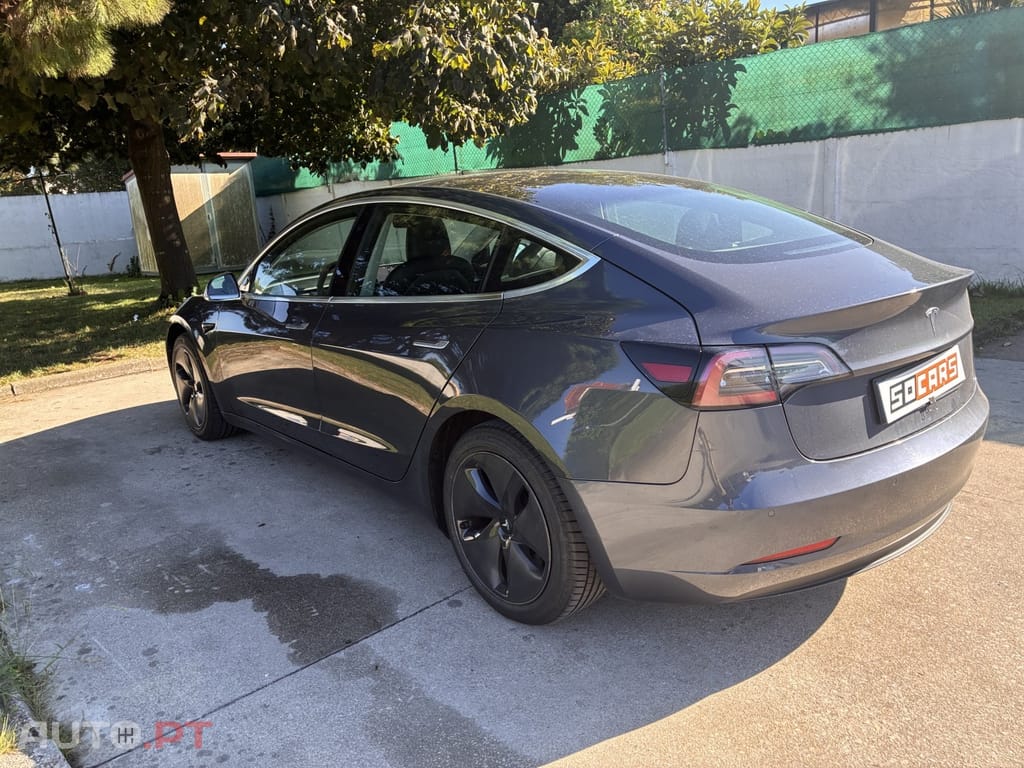 Tesla Model 3 Long Range RWD Business — fotografia 9