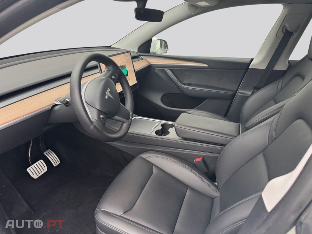 Tesla Model Y I.V.A DEDUTIVEL Performance 