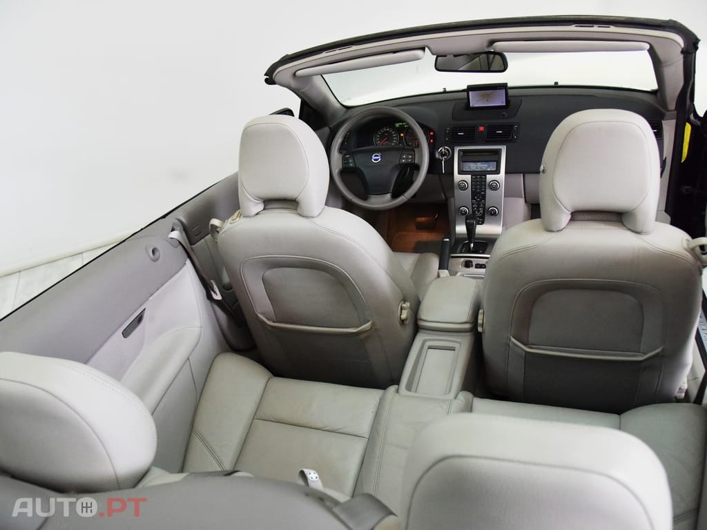 Volvo C70 2.4 D5 Momentum Geartronic