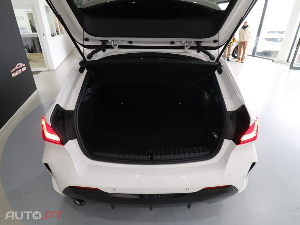 BMW 116 d Pack Desportivo M Auto