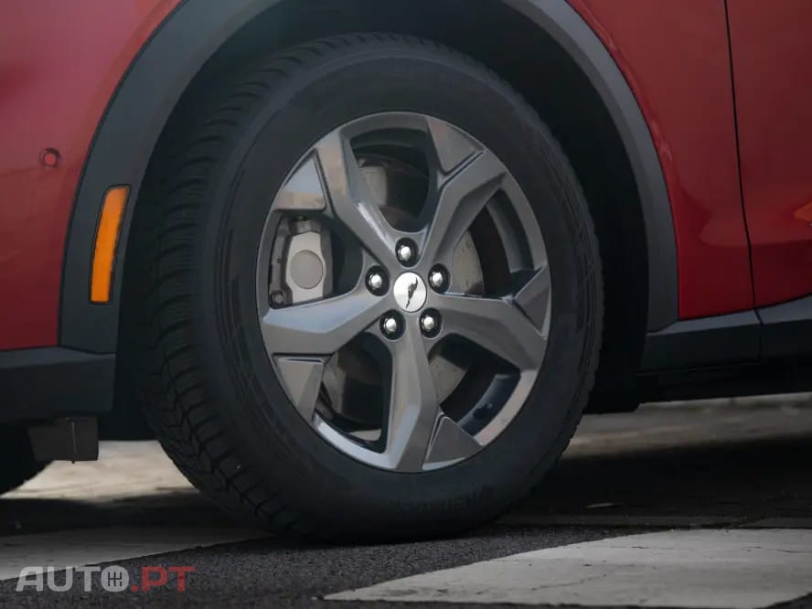 Ford Mustang Mach-E Standard