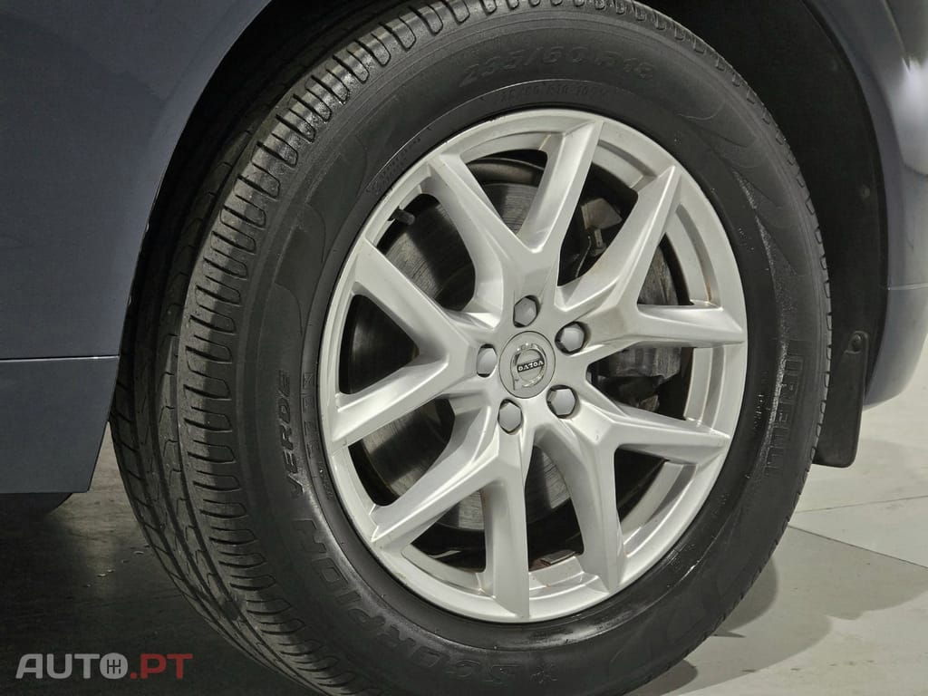 Volvo XC60 2.0 T8 PHEV Momentum AWD