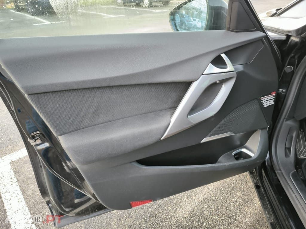 Citroen DS5 2.0 HDi Hy4 So Chic CMP6 88g