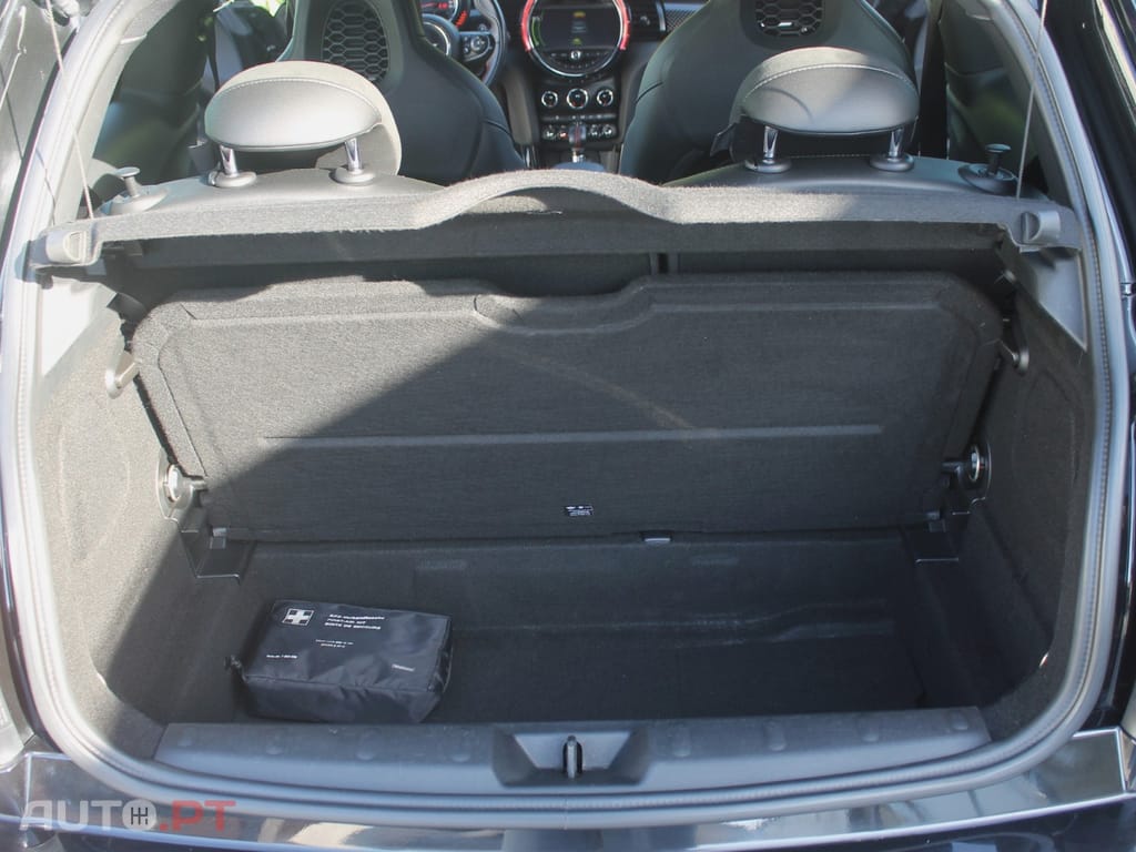 MINI John Cooper Works Auto Desportiva