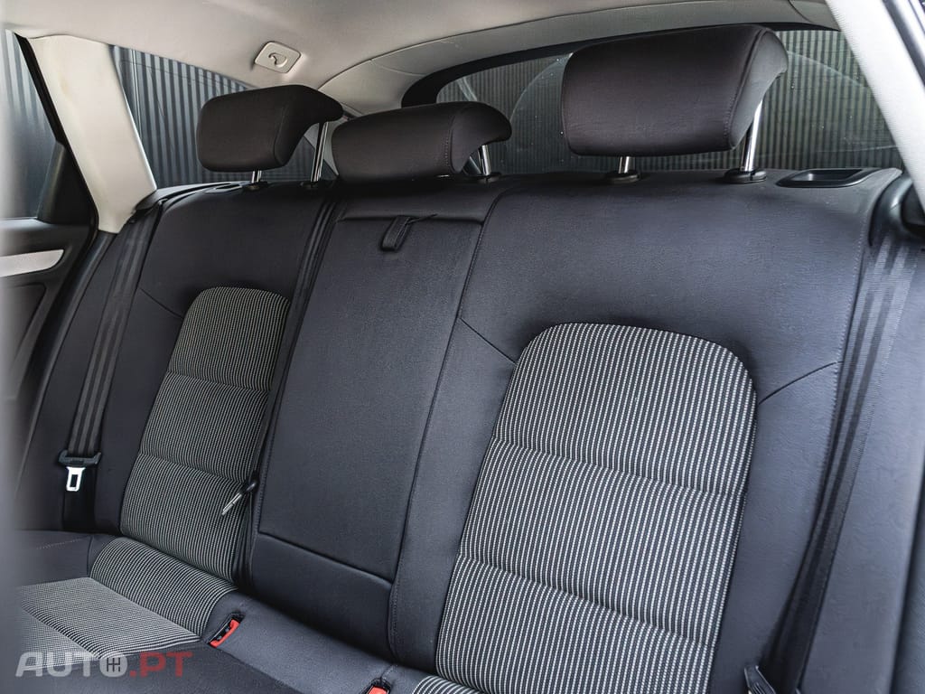 Audi A4 2.0 TDi Look RS4