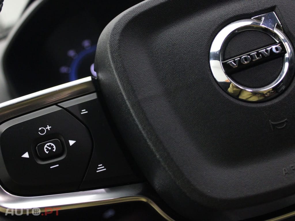 Volvo XC40 78 KWH PLUS AWD