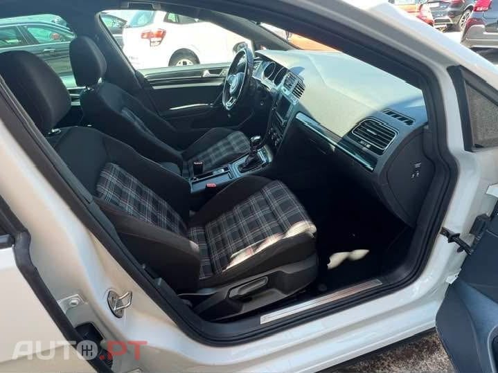 Volkswagen Golf 2.0 TSi GTi DSG Performance