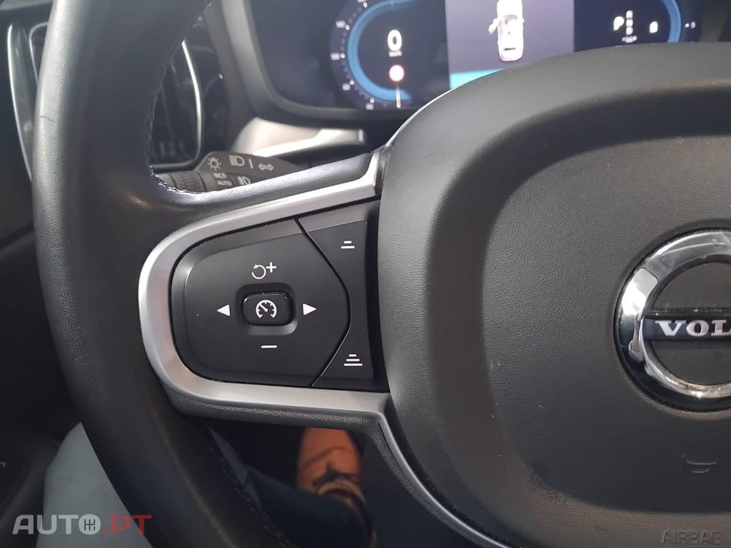 Volvo V60 2.0 B4 Momentum Plus Geartronic