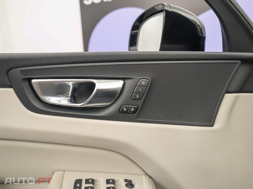 Volvo XC60 2.0 T6 PHEV Inscription AWD