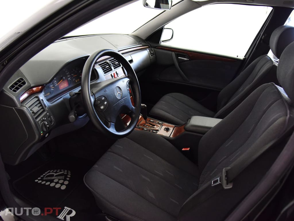 Mercedes-Benz E 220 CDI STATION AUTOMATICA