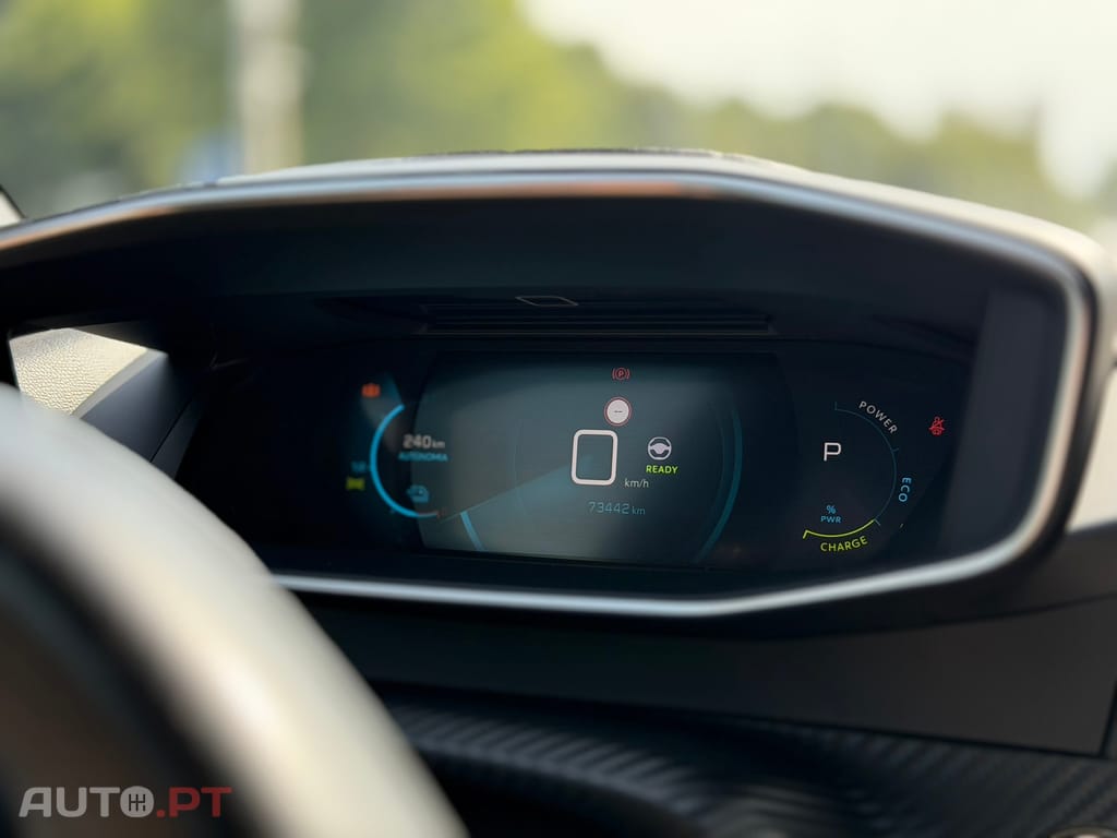 Peugeot E-2008 50 kWh GT