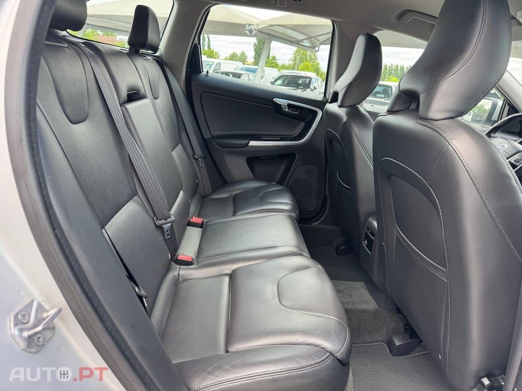Volvo XC60 2.0 D3 Momentum Geartronic