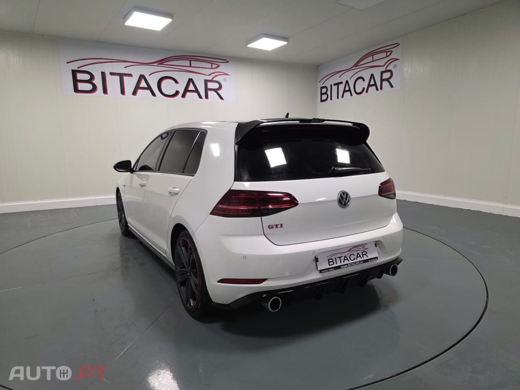 Volkswagen Golf 2.0 TSI GTI DSG Performance