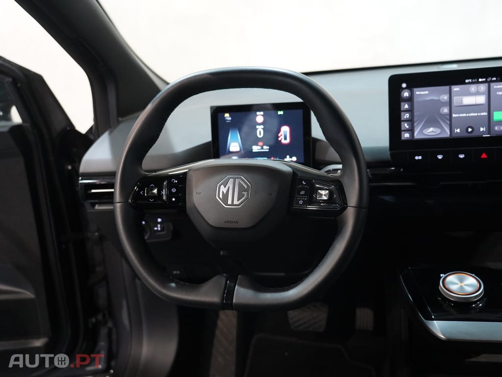 MG MG4 64 kWh Luxury