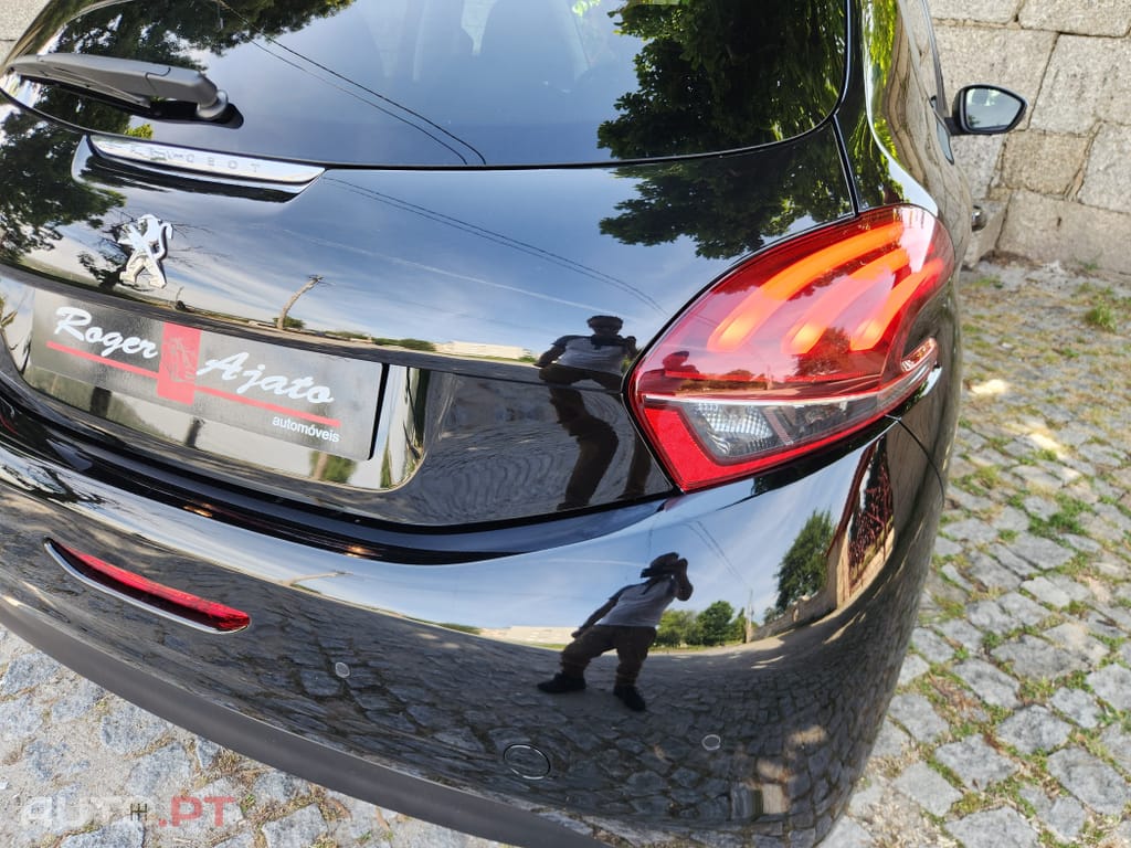 Peugeot 208 1.5 BlueHDi Signature