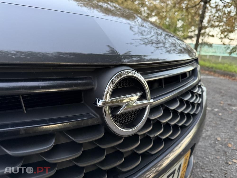 Opel Astra 1.6 CDTi Cosmo S/S J18