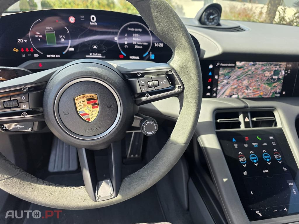 Porsche Taycan bateria Performance Plus