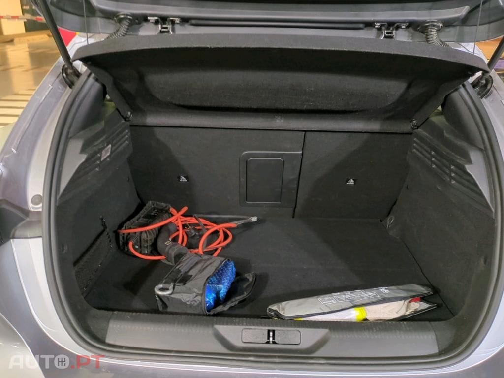 Peugeot 308 1.6 Hybrid Allure e-EAT8