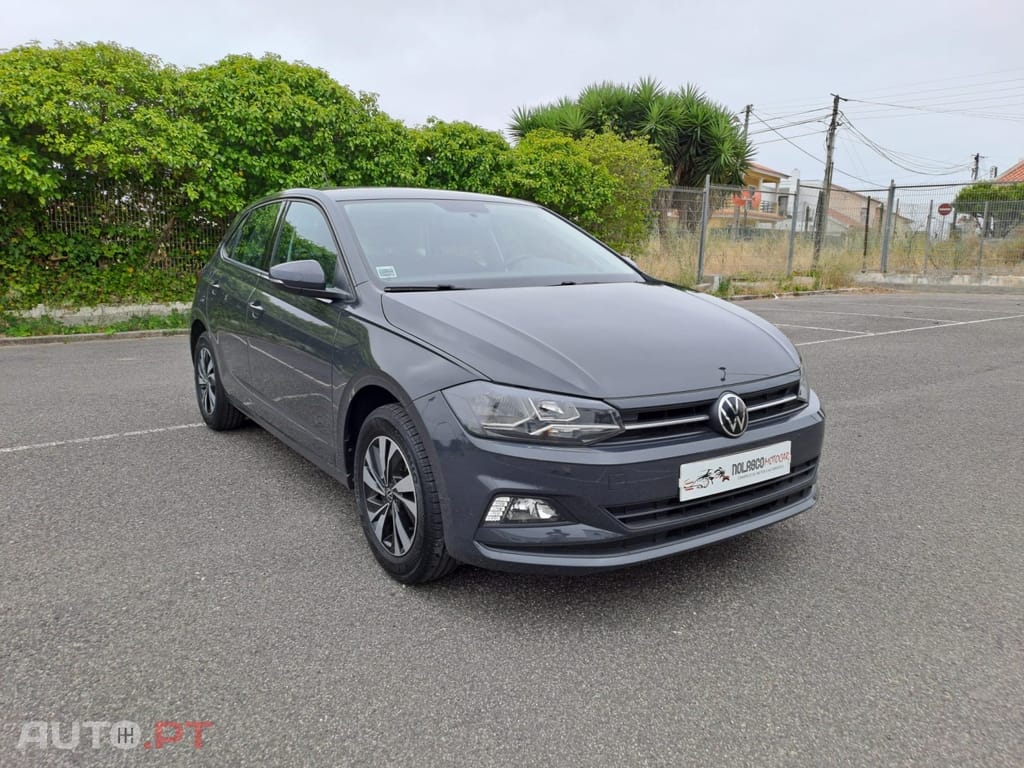 Volkswagen Polo 1.0 Confortline