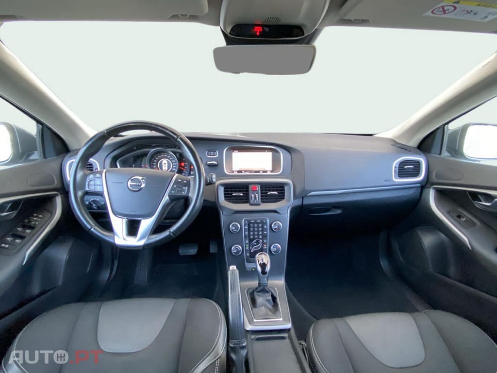 Volvo V40 2.0 D3 Momentum Geartronic