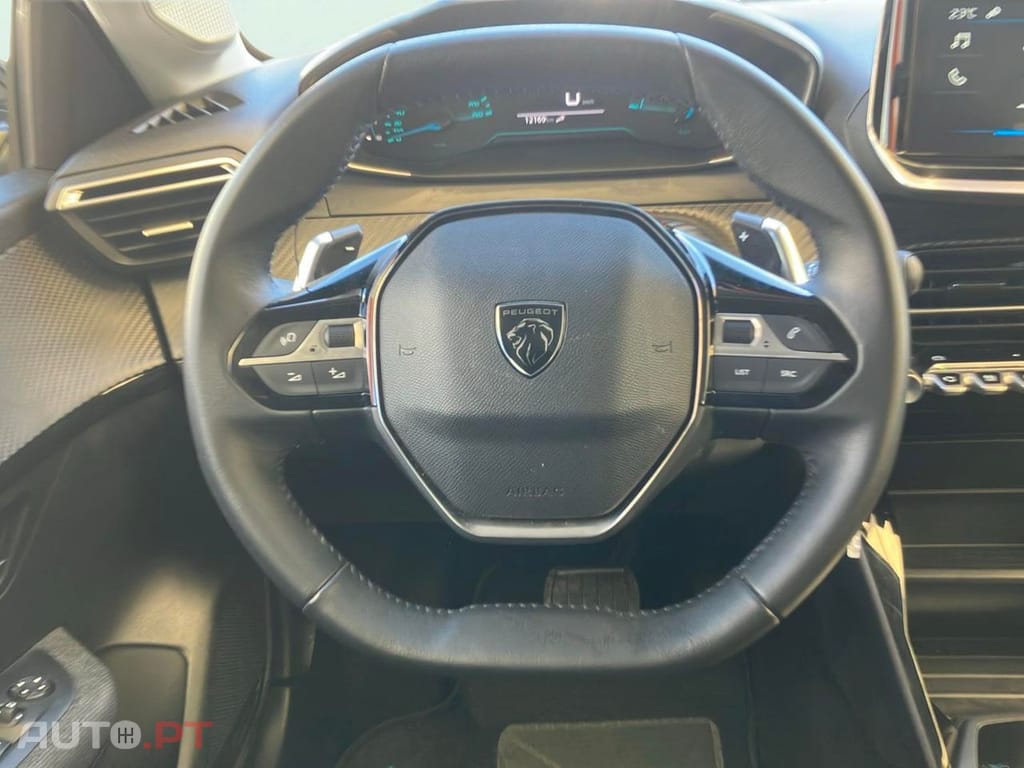 Peugeot 208 1.2 Hybrid Style e-DCS6