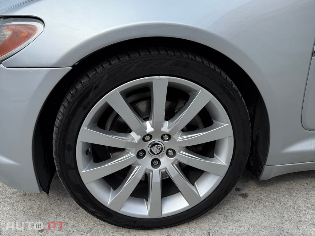 Jaguar XF 2.7 D V6 Premium Luxury
