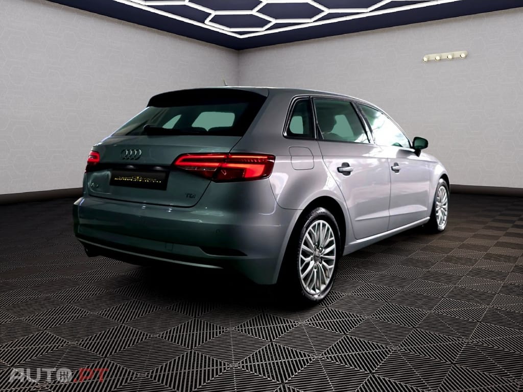 Audi A3 Sportback 1.6 TDI ultra Attraction