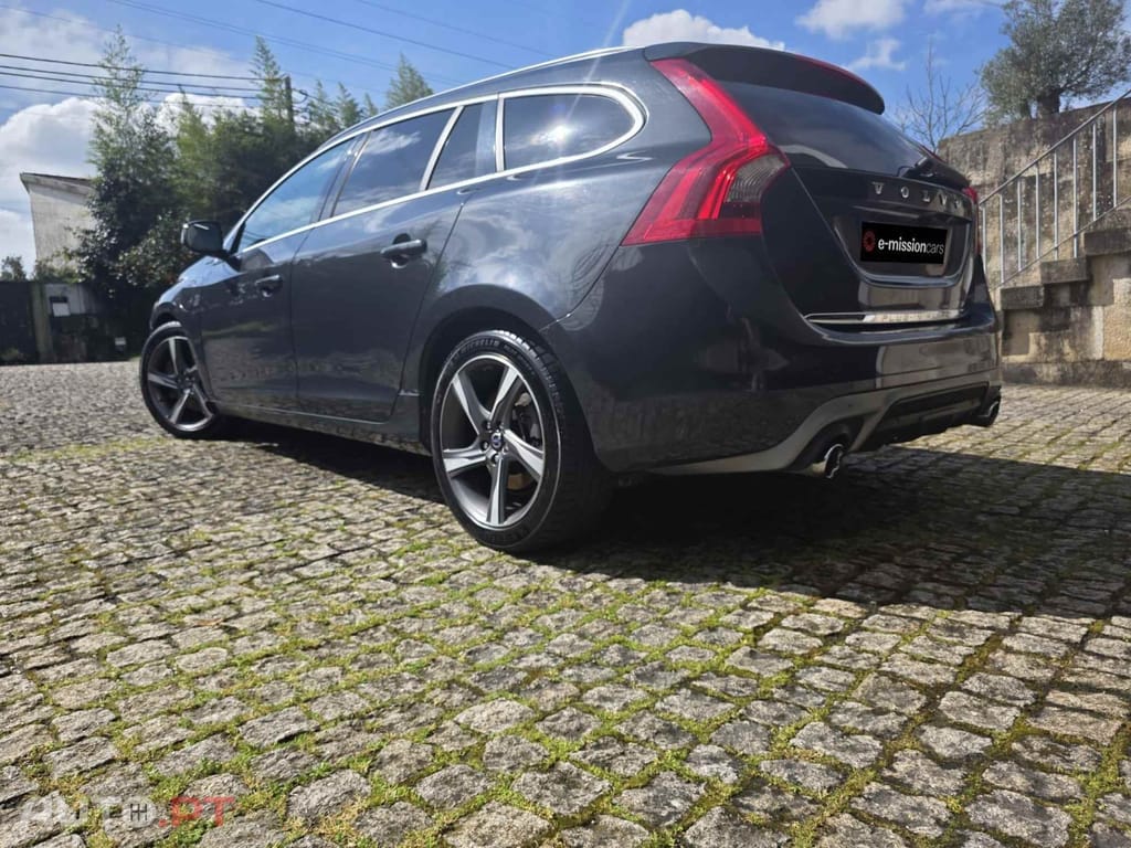 Volvo V60 D6 Twin Engine Geartronic RDesign