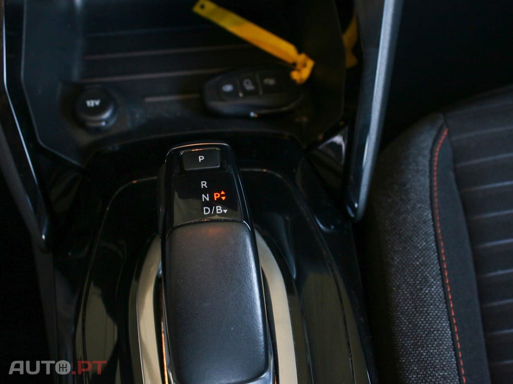 Peugeot E-208 50 kWh Allure Pack