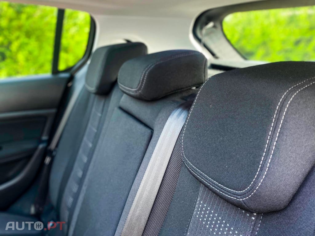 Peugeot 308 1.6 e-HDi Allure J17