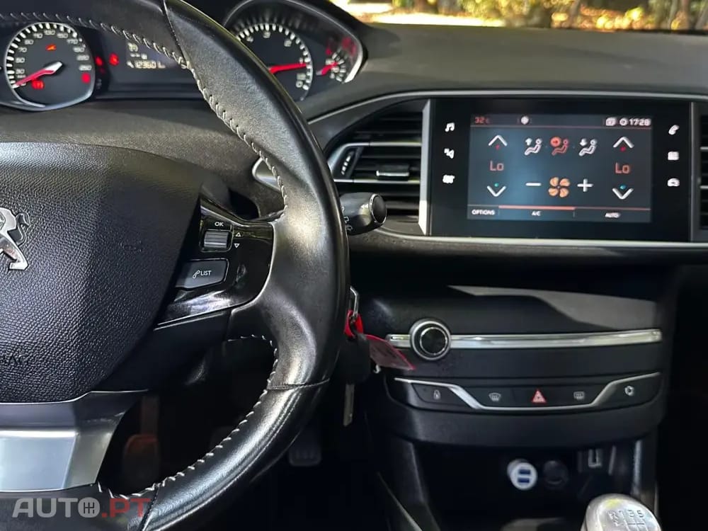 Peugeot 308 1.5 BlueHDi Allure