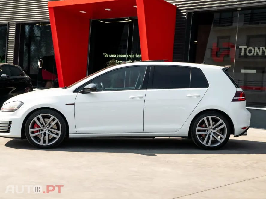 Volkswagen Golf 2.0 TSi GTi DSG Performance