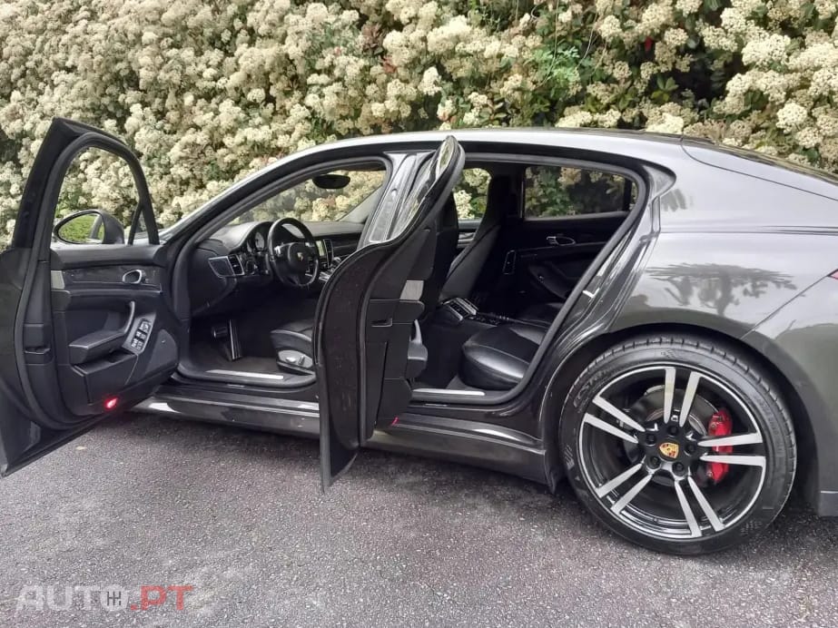 Porsche Panamera Platinum Edition