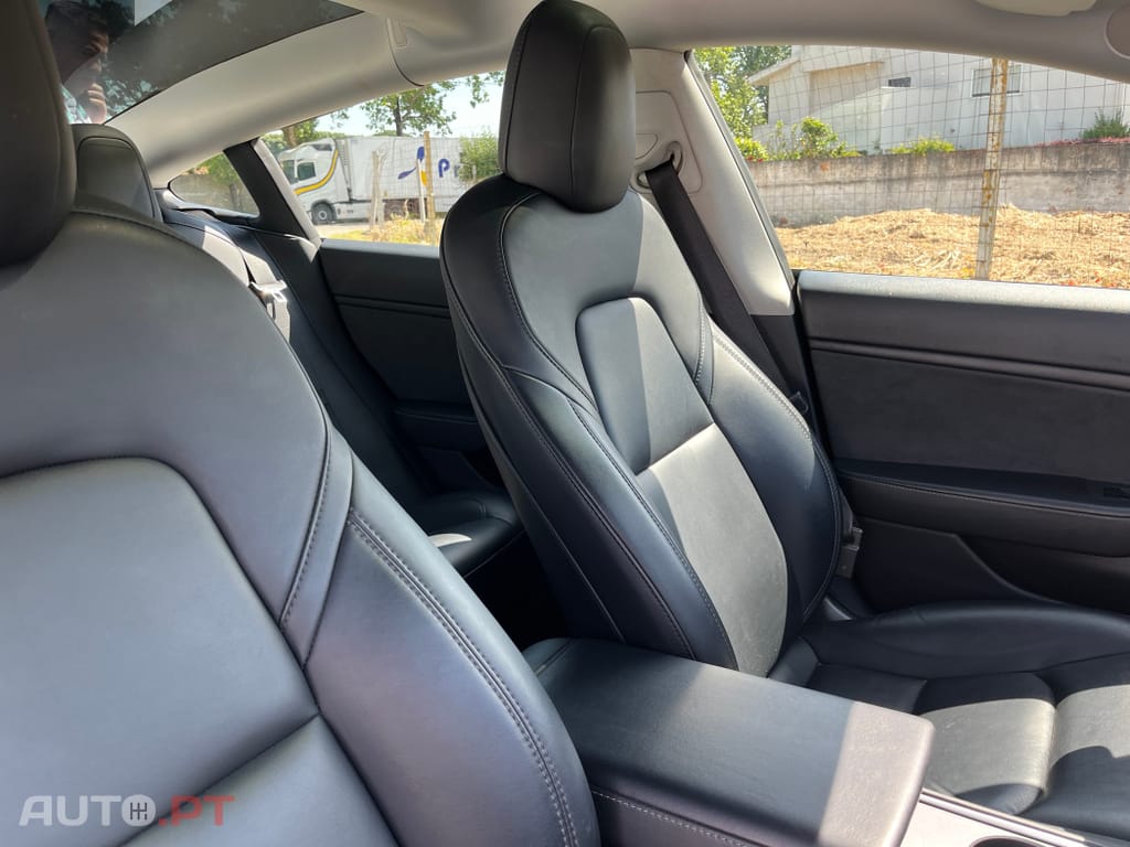 Tesla Model 3 Long Range AWD Dual Motor