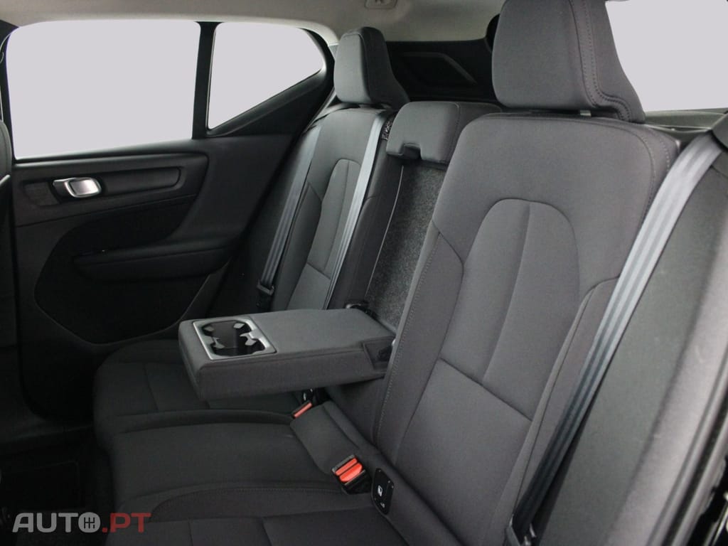 Volvo XC40 1.5 T2 MOMENTUM