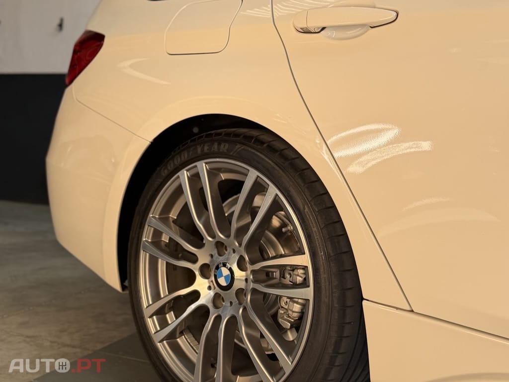 BMW 318 d Touring Auto Pack M