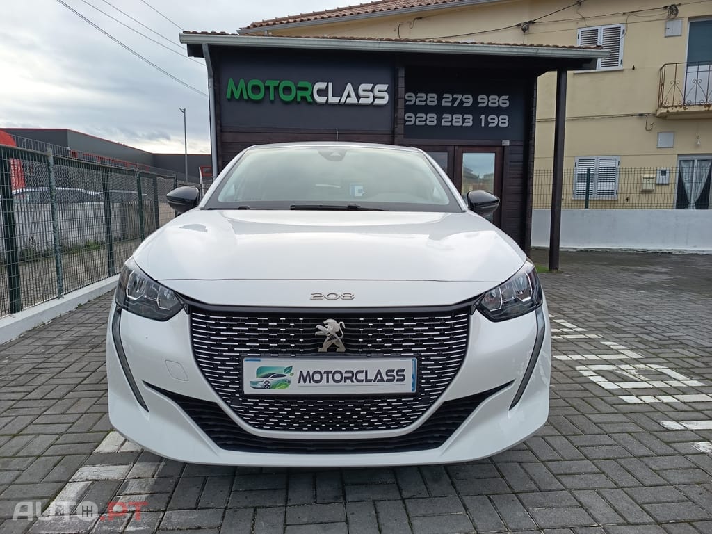 Peugeot E-208 50 kWh Style