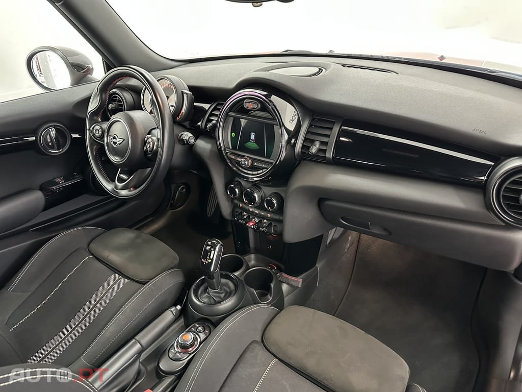 MINI Cooper Cooper D Auto