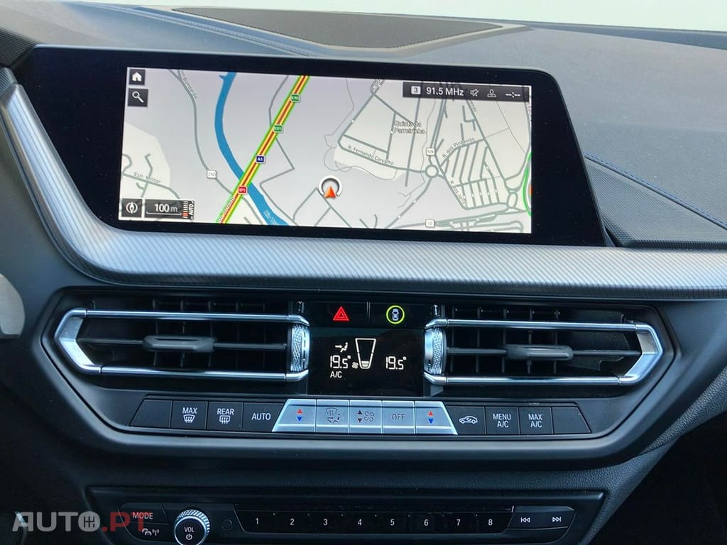 BMW 118 i Pack Desportivo M Auto