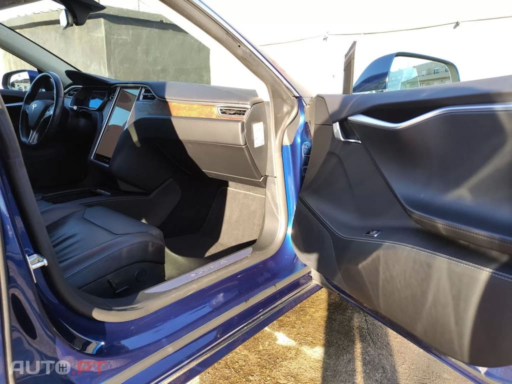 Tesla Model S 75D