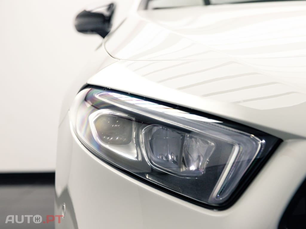 Mercedes-Benz A 250 e AMG Line