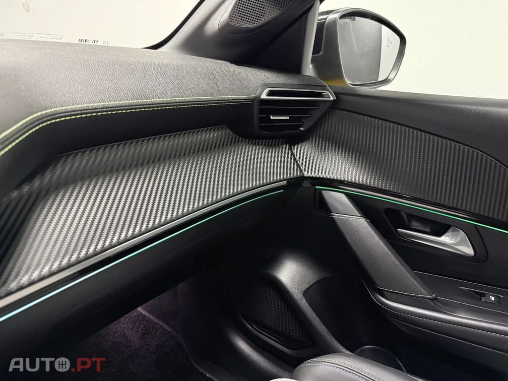 Peugeot E-208 50 kWh GT