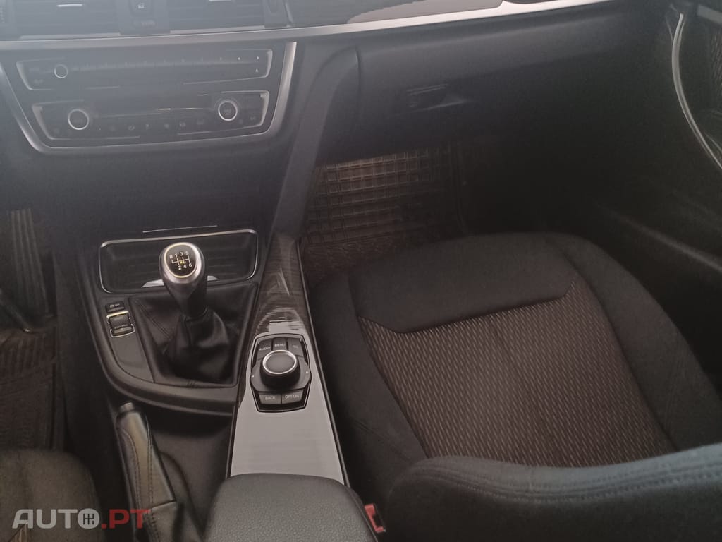 BMW 320 Touring d Luxury 184cv