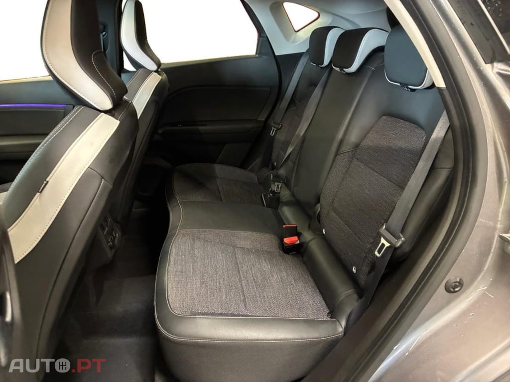 Renault Captur E-Tech Techno