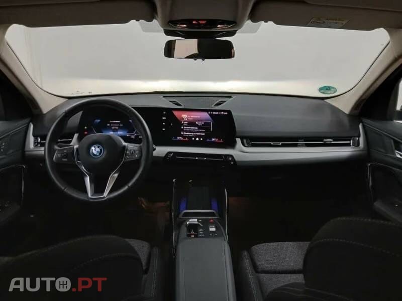 BMW iX2 eDrive20