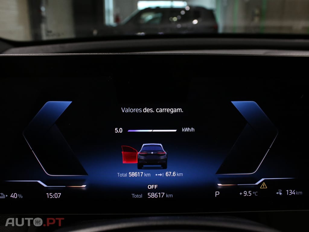 BMW iX xDrive 40 Pack Desportivo