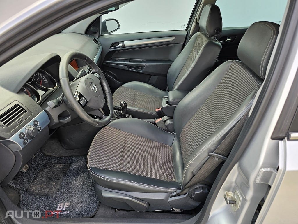Opel Astra Caravan 1.7 CDTi Cosmo Plus